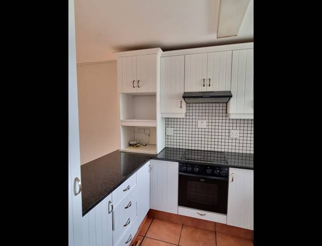 2 BEDROOM APARTMENT SOLD IN HILLCREST CENTRAL